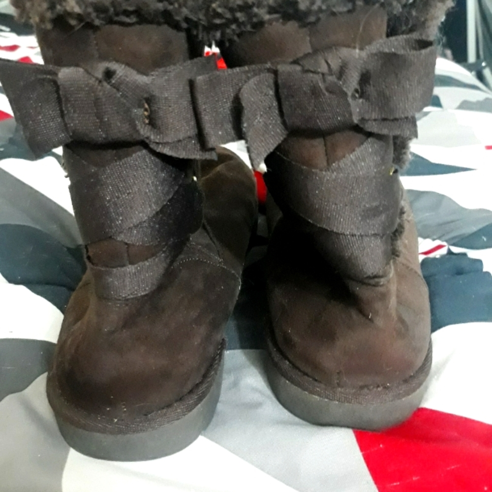 Cute brown boots